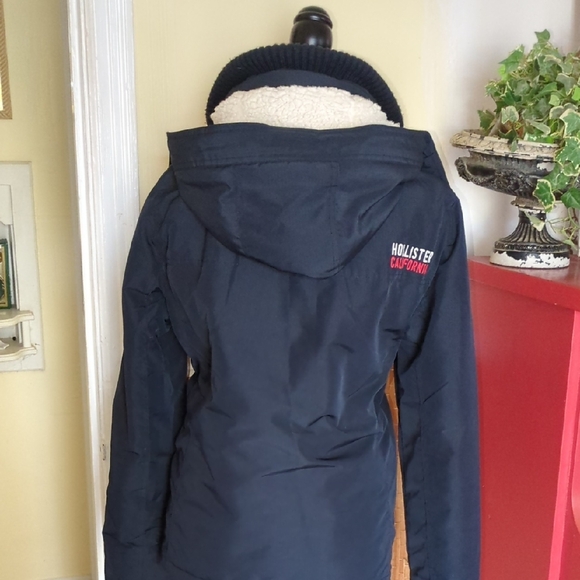 Hollister Navy Ski Ladies Jacket with High Collar - Picture 8 of 10